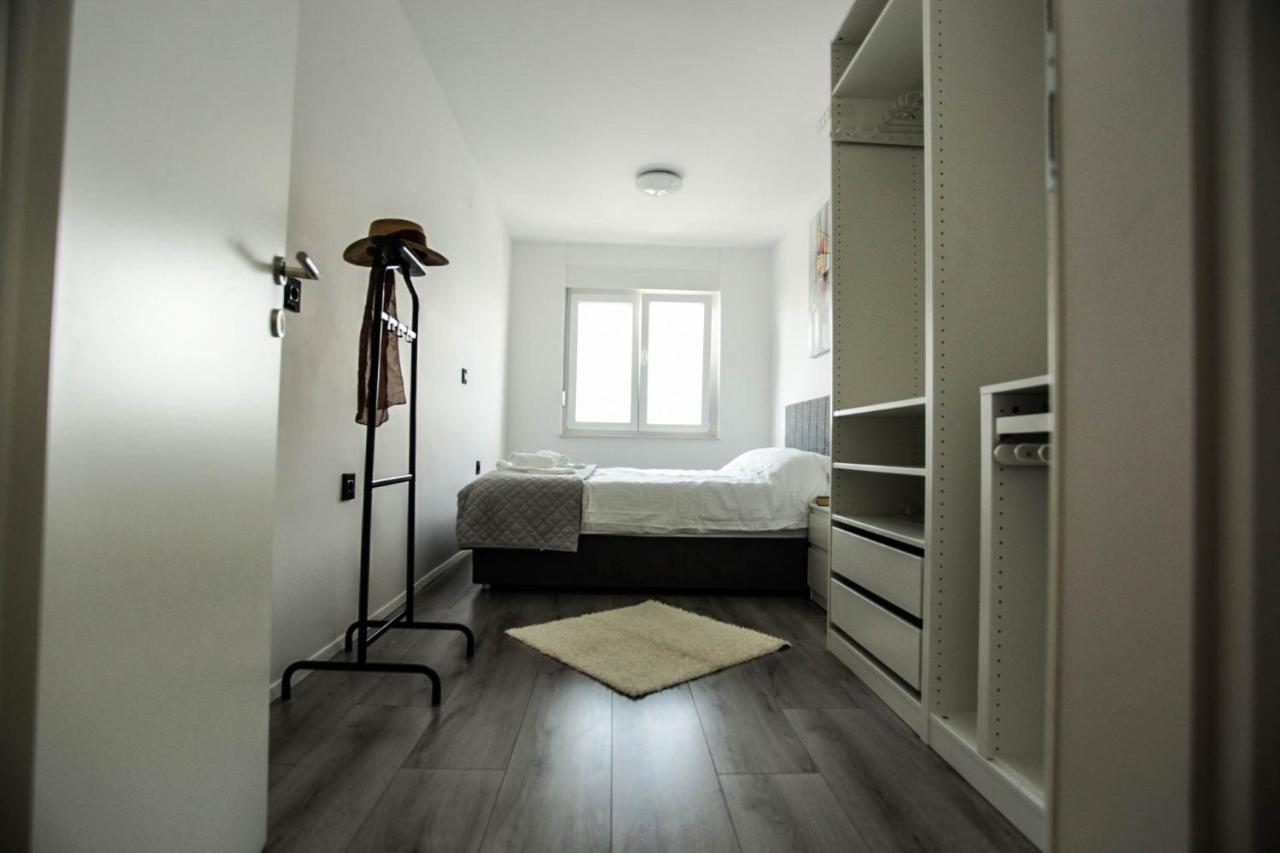Leelee Apartment Rijeka Bagian luar foto