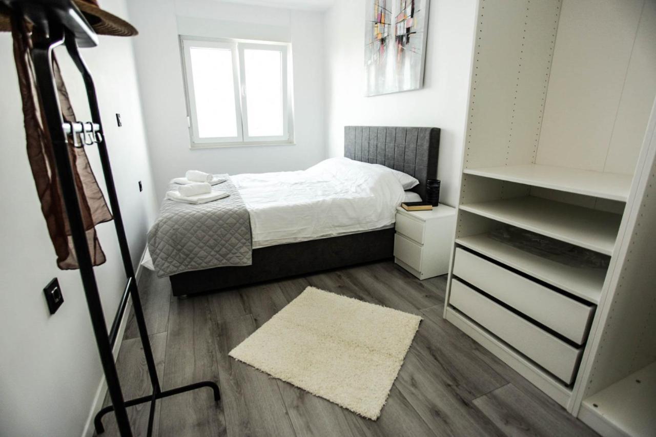 Leelee Apartment Rijeka Bagian luar foto